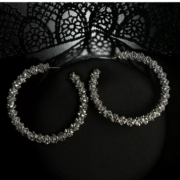 Simple Geometric Big Circle Drop Dangle Earrings - Picture 6 of 6